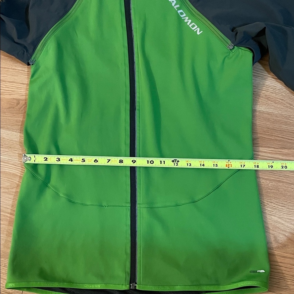 Salomon Women's Vibrant Green and Black Ski Jacket - Picture 10 of 11